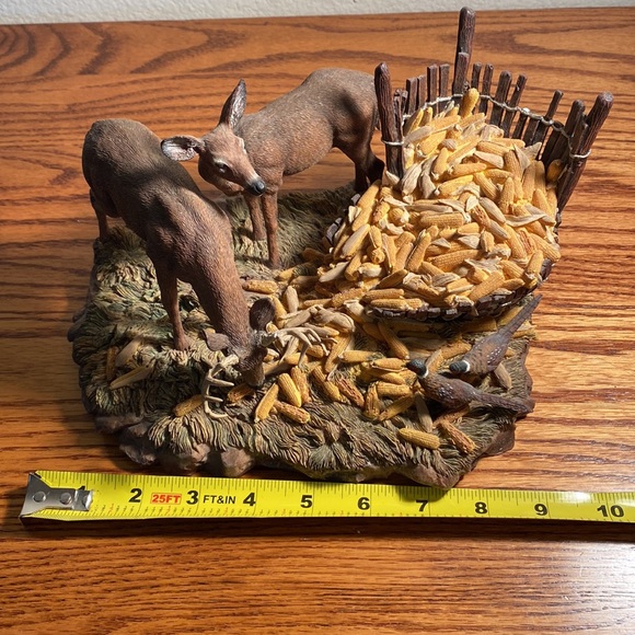 Terry Redlin Limited Edition Fine Porcelain Deer Sculpture. #2018 of 4500. - Picture 7 of 9